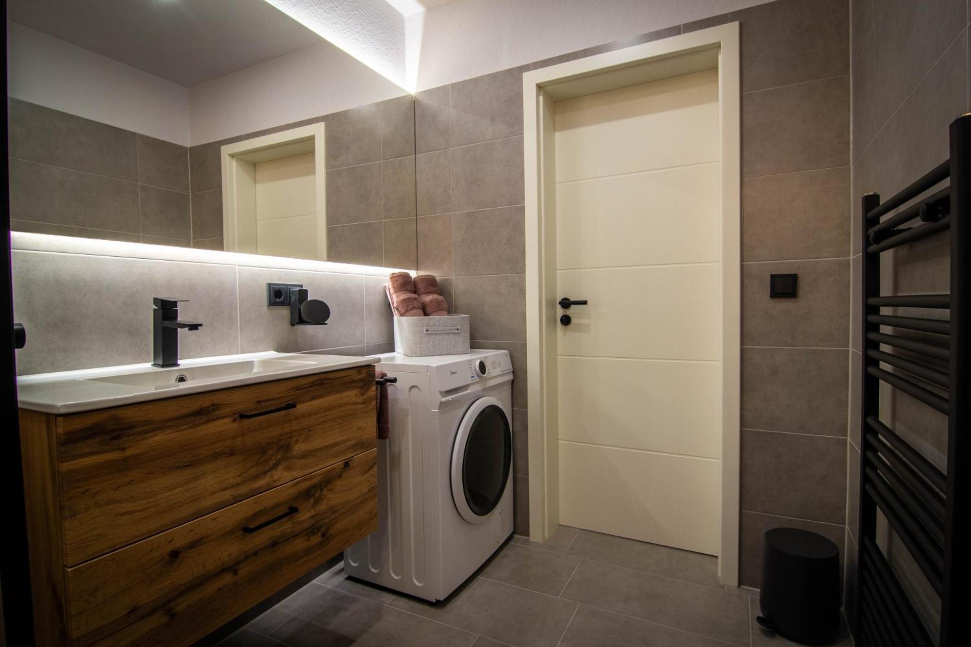 Stayfine - Smartes Design Apartment Am Uni Campus เคมนิตซ์ ภายนอก รูปภาพ